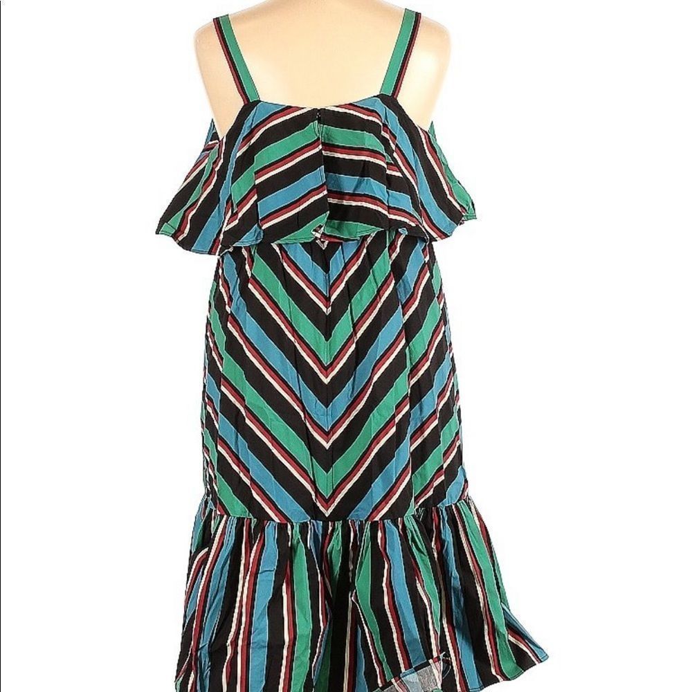 Eloqouii plunged neck green dress